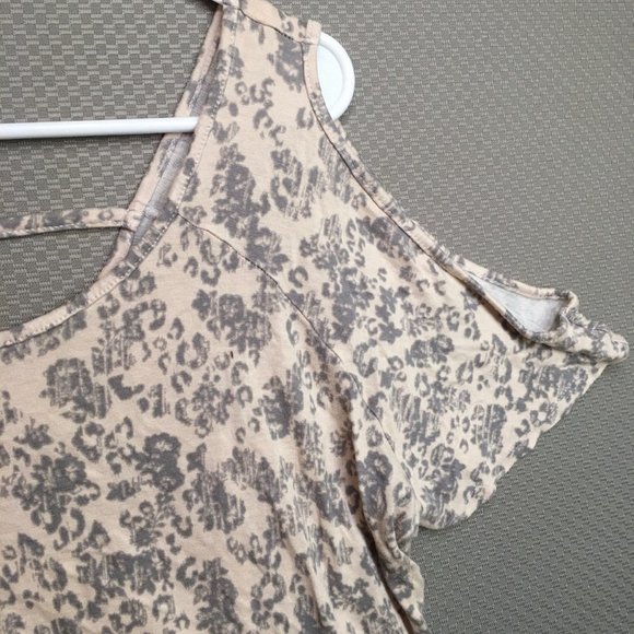 Juicy Couture Short Sleeve Shirt Women's Large Cold Shoulder - Picture 3 of 6